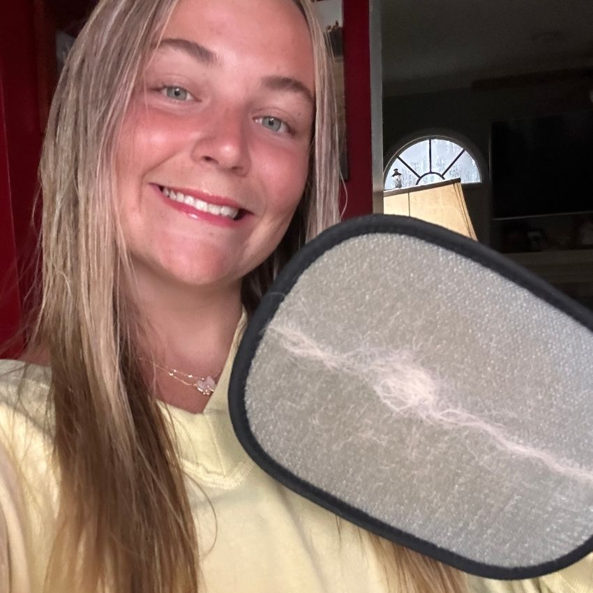 Pet hair removal results from Lynn P. - Miami, FL